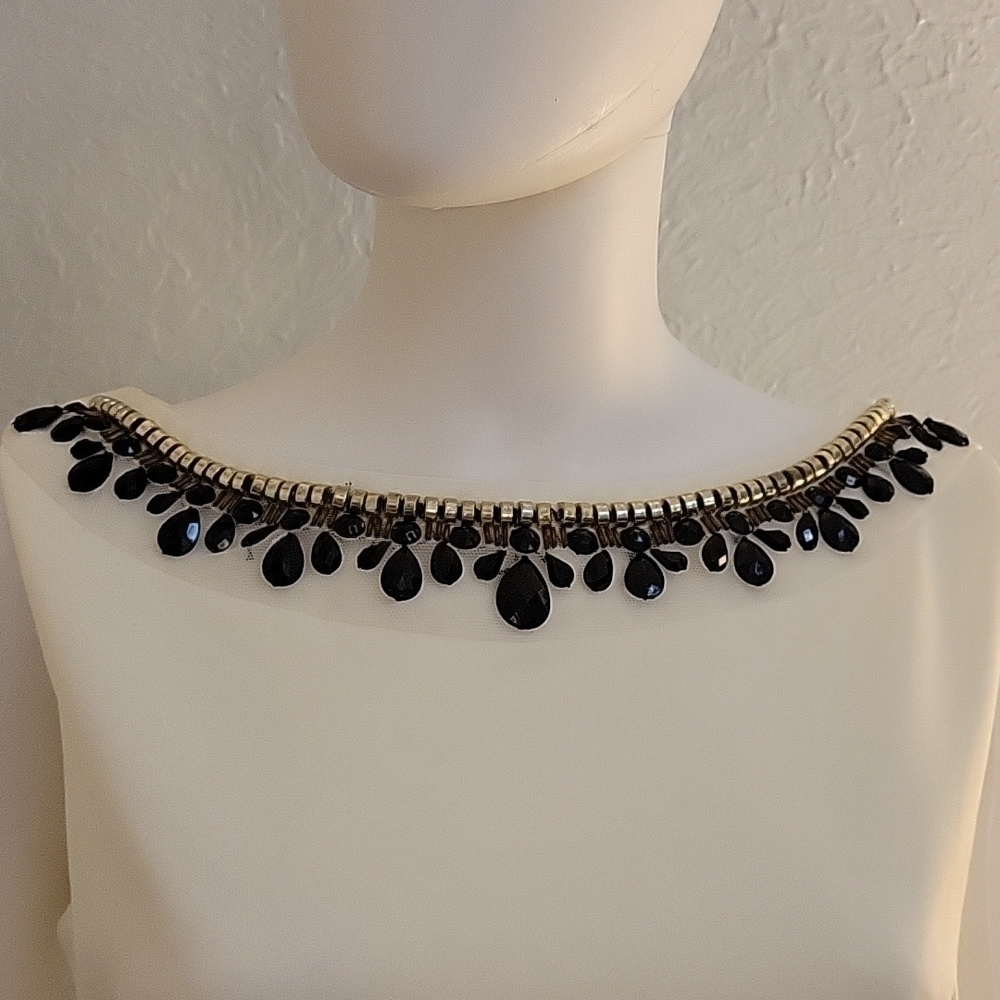 BISOU BISOU Cream Embellished Sleeveless Peplum High-Low Castlecore Blouse - Picture 3 of 9